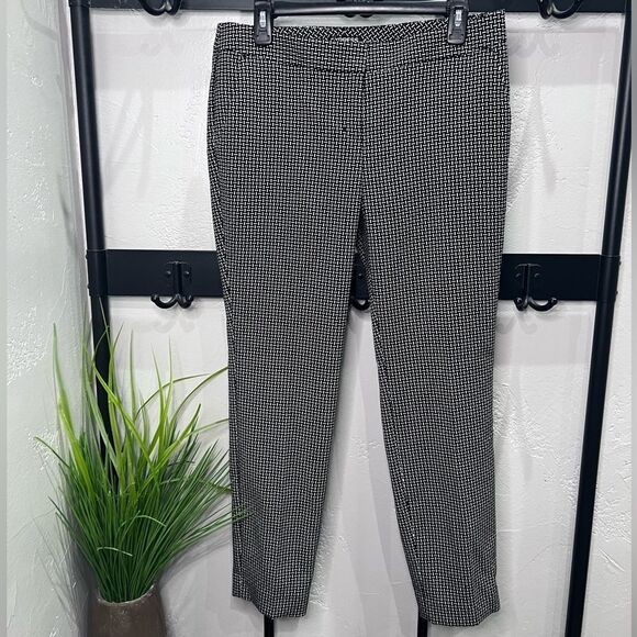 Express Columnist Mid Rise Ankle Pant Black and White Geometric Size 8 - Picture 4 of 15